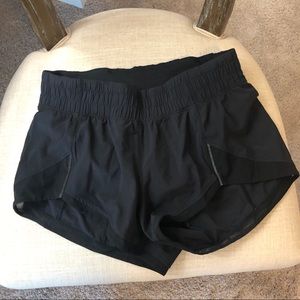 Lululemon Miles Ahead shorts 2.5” - black 4